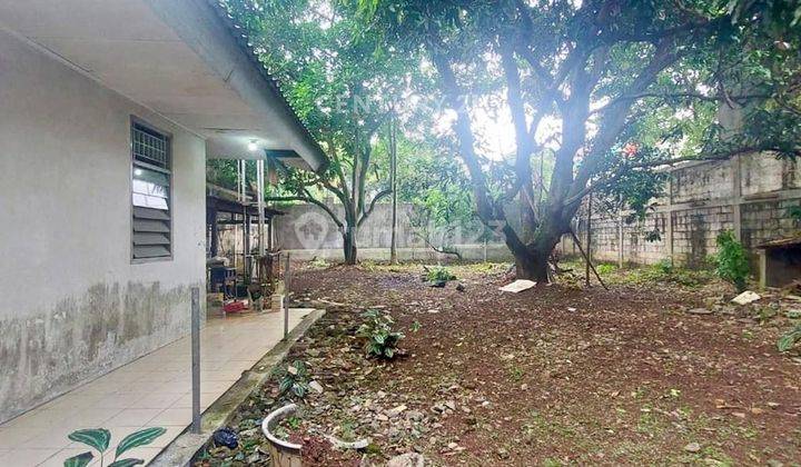 Rumah Depan Taman Perlu Renov Halaman Luas Di Kucica Bintaro 2