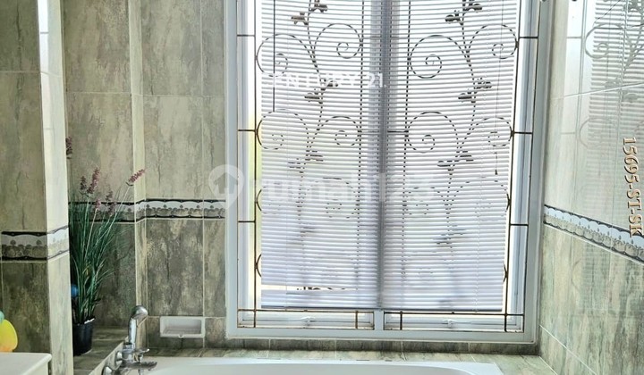 Dijual Rumah Asri di Cluster Legenda Wisata Cibubur 2