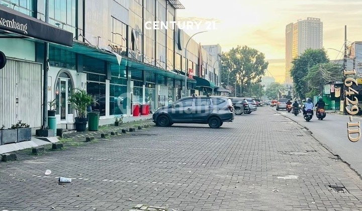 Ruko 3 Lantai Sudah Renovasi Siap Pakai di Kebayoran Bintaro Jaya