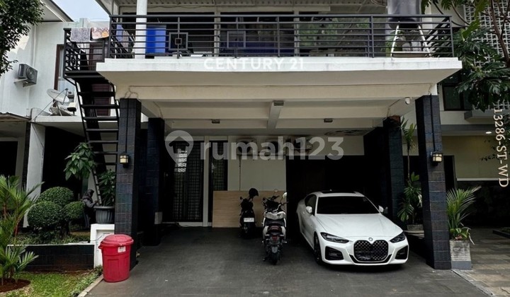 Dijual Rumah Siap Huni Ada Swimming Pool di Discovery Bintaro Dijual Rumah Siap Huni Ada Swimming Pool di Discovery Bintaro