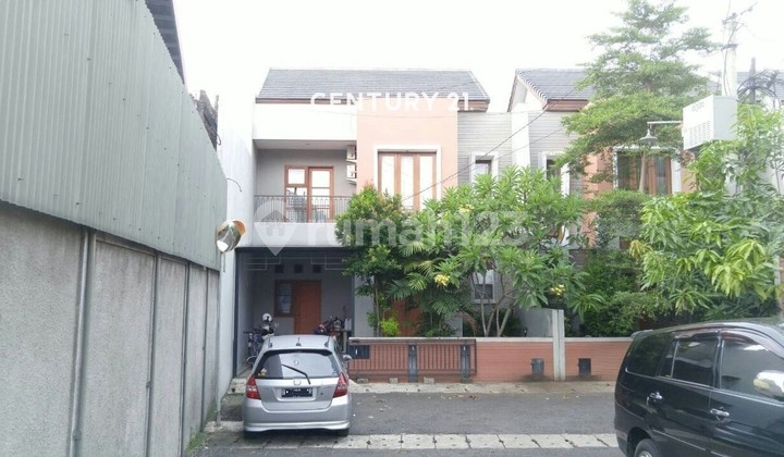 For Sale, Ready-to-Live-in House in a One Gate Cluster, Dikebagusan, Jakarta