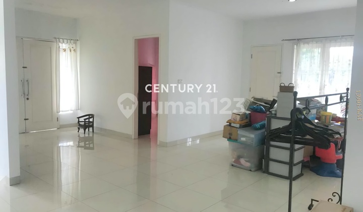 Rumah Dijual Depan Taman Di Dalam Cluster  Di Villa Melati Mas 2