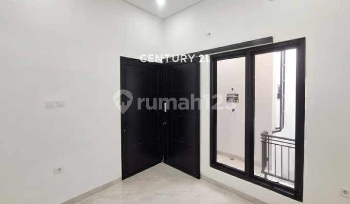 Rumah Baru dengan Furnished Baru Style Modern Tropis Smart Home 2