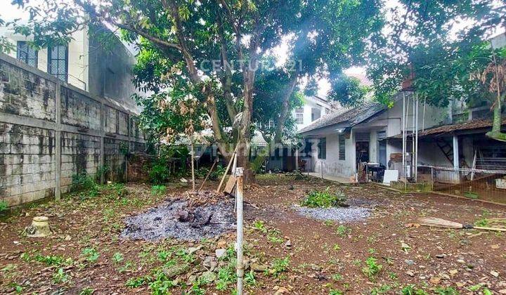 Rumah Depan Taman Perlu Renov Halaman Luas Di Kucica Bintaro 2