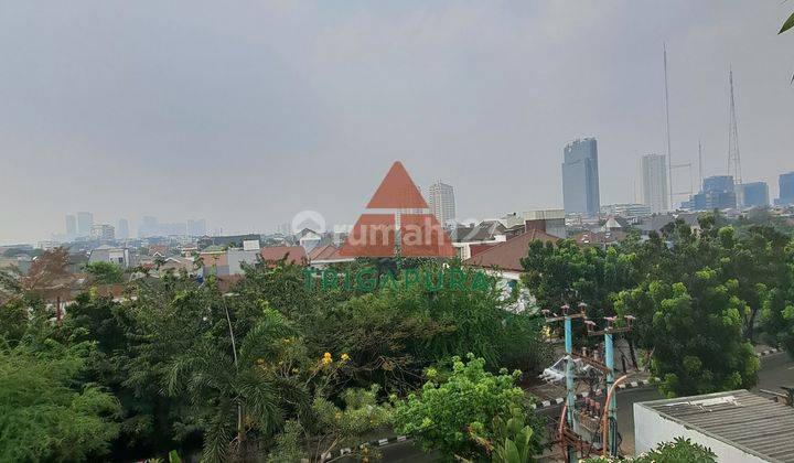 Kebon Jeruk, Kedoya, Gedung 4 Lantai 17