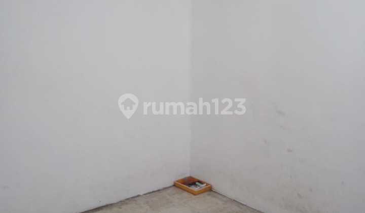 House + Strategic Warehouse on the Side of Teras Boyolali Main Road 2