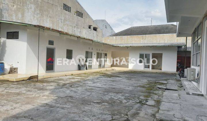 ruang usaha siap pakai di palur 1