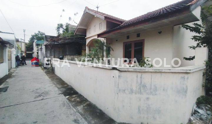 Rumah Lokasi Strategis di Tengah Kota Solo 1