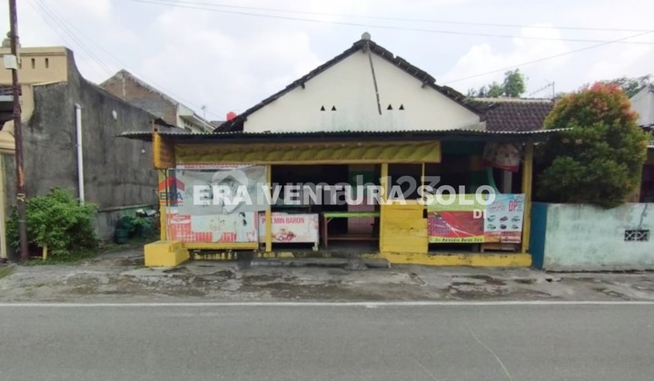 Rumah Lama Strategis Panularan Solo