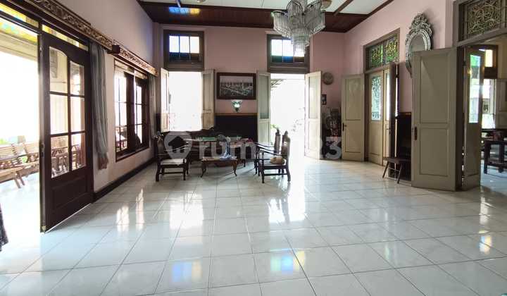 Rumah Lama Terawat Strategis Laweyan Solo 2