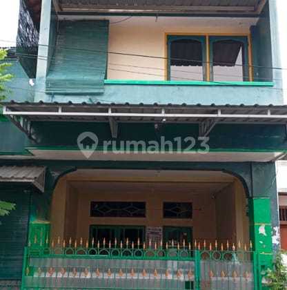 Strategic House Ready to Occupy in the Fajar Indah Area 2