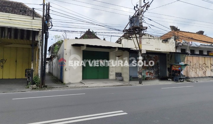 Rumah Lama Kawasan Bisnis Laweyan Solo 1