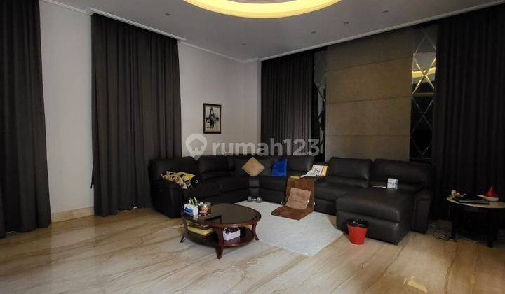 Rumah Mewah Full Furnish di Lokasi Terbaik Alam Sutera 7