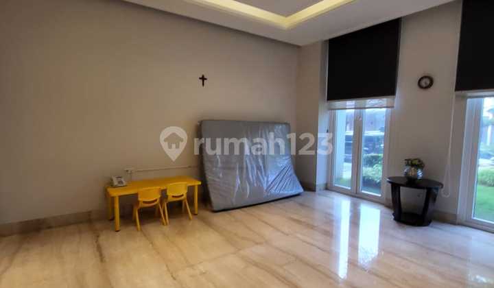 Rumah Mewah Full Furnish di Lokasi Terbaik Alam Sutera 9