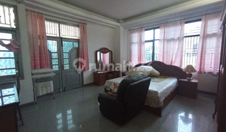 Rumah Ilir Timur I, Palembang Butuh Minim Renovasi Semi Furnished SHM, Siap Huni, Pusat kota Sudirman 2