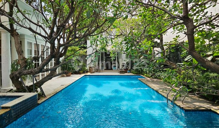 Rumah Mewah Dan Asri Di Kelapa Gading. Id 10551