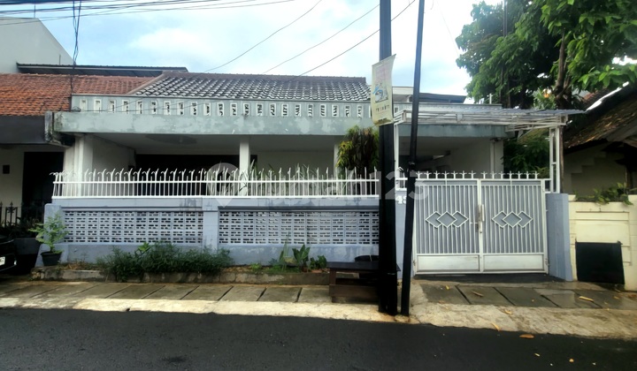 Rumah Lama Terawat di Bendungan Hilir. Id 10618 2