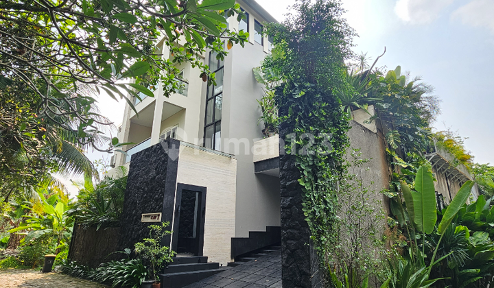 Townhouse Mewah area Lebak Bulus Riverville Siap huni Townhouse Mewah area Lebak Bulus Riverville Siap huni