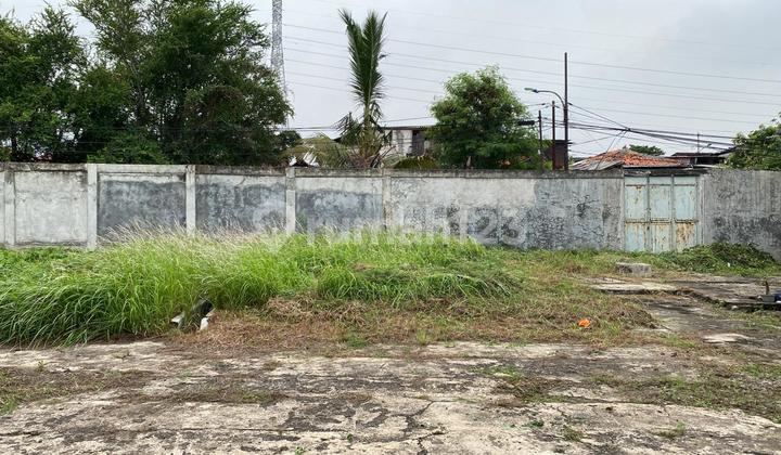 Warehouse for Sale in Grogol, Prime Location by the Roadside Warehouse for Sale in Grogol, Prime Location by the Roadside