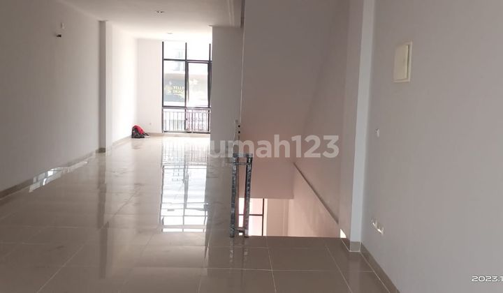 FOR RENT: KELAPA GADING SHOPHOUSE, STRATEGIC LOCATION, RENOVATED CONDITION FOR RENT: KELAPA GADING SHOPHOUSE, STRATEGIC LOCATION, RENOVATED CONDITION