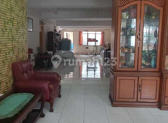 Dijual Rumah Muara Karang Jalan Lebar Cocok untuk Usaha