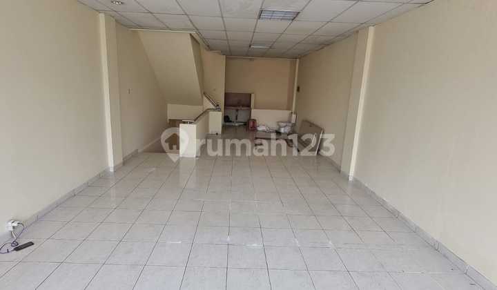 Ruko Pik Lokasi Strategis Kondisi Rapi Siap Pakai 