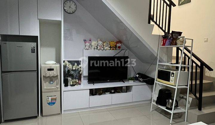 Rumah Pik Hadap Favorite 45m2 Full Furnished 2 Lantai Pantai Indah Kapuk Jakarta Utara 2