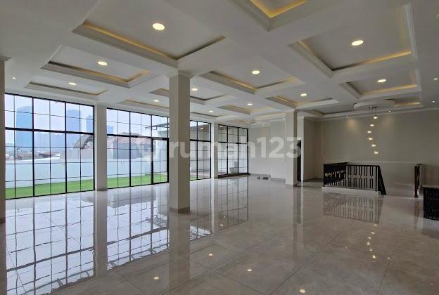 DIJUAL RUMAH MEWAH TOMANG ADA GARASI DAN CARPORT SIAP HUNI