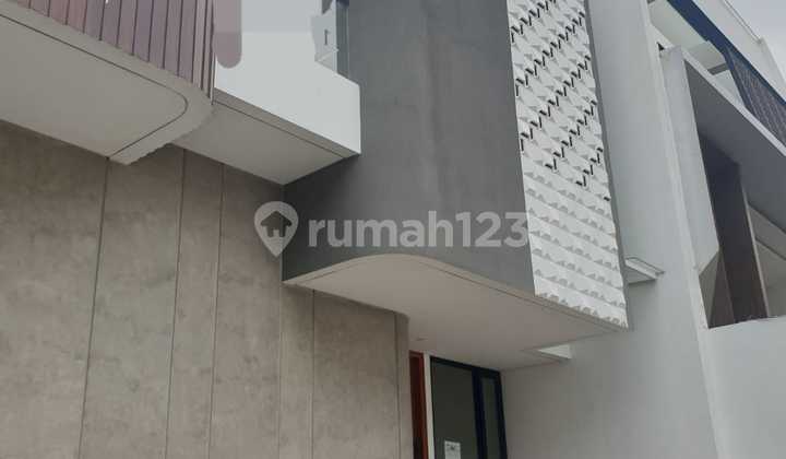 Rumah Muara Karang kondisi bagus siap huni Rumah Muara Karang kondisi bagus siap huni