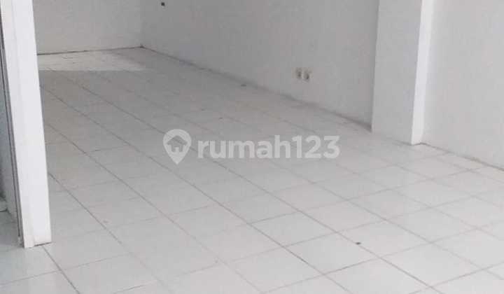 Ruko Jelambar lokasi strategis siap pakai bagus harga murah