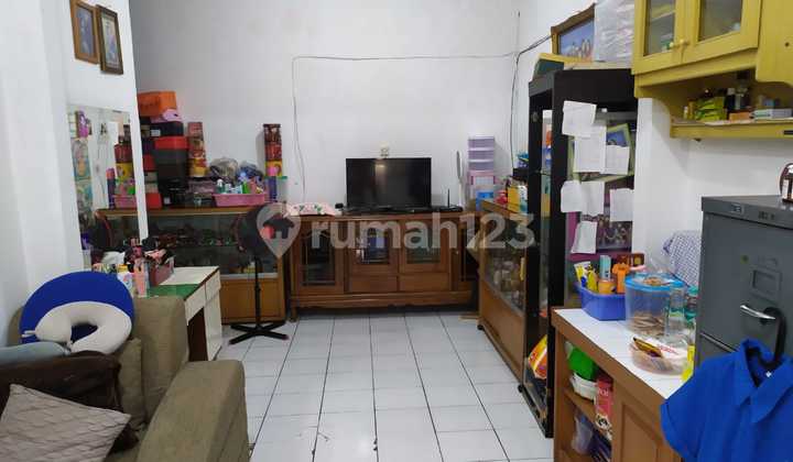 HOUSE FOR SALE IN CIKUPA TANGERANG, GOOD CONDITION, LIVABLE