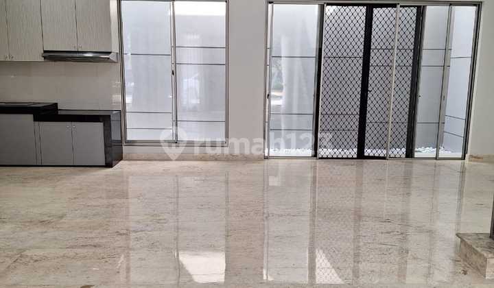 Disewakan Rumah Pantai Indah Kapuk Siap Huni Semifurnish