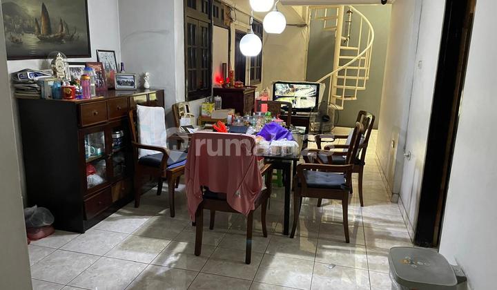 Dijual Rumah Muara Karang Kondisi Layak Huni Dekat Jalan Raya