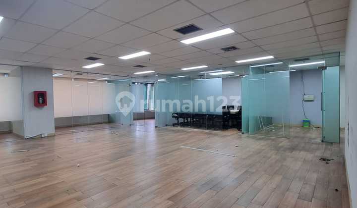 Disewakan Office Kuningan Full Furnish Siap Huni
