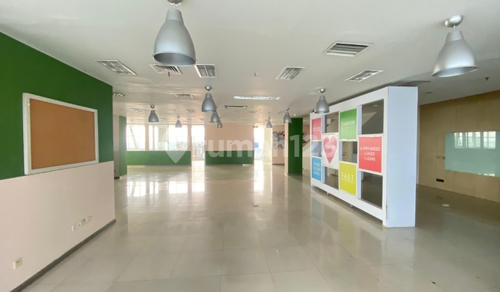 For Rent Office South Jakarta Strategic and Busy Location