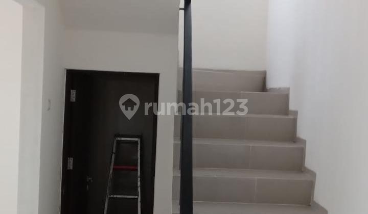 Dijual Rumah BSD Siap Huni Lokasi Ramai Dijual Rumah BSD Siap Huni Lokasi Ramai