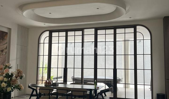 DIJUAL RUMAH MEWAH PANTAI INDAH KAPUK KONDISI BAGUS GARASI 12 MOBIL 1