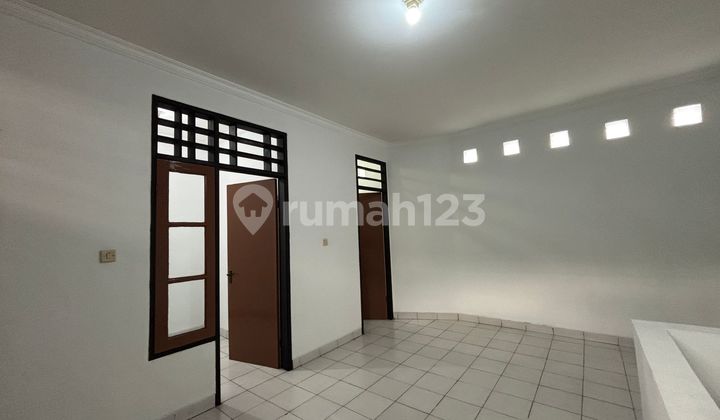 Dijual Rumah Taman Palem Dekat Toll Kondisi Rapih 2