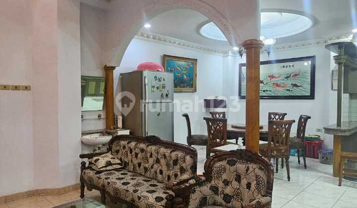 FOR RENT: FULLY FURNISHED BEACH HOUSE IN PANTAI INDAH KAPUK, IN GOOD CONDITION