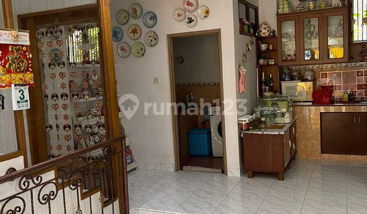 Duta Mas Shop House Strategic Location Suitable for Business