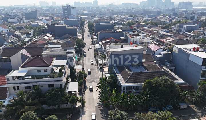 FOR SALE MUARA KARANG PLOT SUITABLE FOR WORKSHOP OR RESTAURANT FOR SALE MUARA KARANG PLOT SUITABLE FOR WORKSHOP OR RESTAURANT