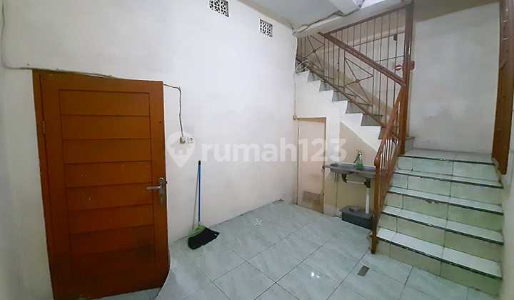 FOR SALE SHOPHOUSE IN KALIDERES MENCENG TEGAL ALUR, READY TO OCCUPY, BUSY LOCATION 2