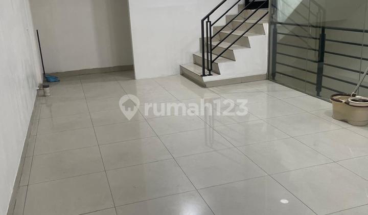 DISEWAKAN RUKO MUARA KARANG LOKASI STRATEGIS DAN RAMAI