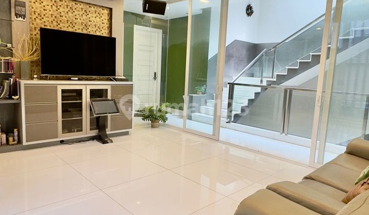 Dijual Rumah Sunter Posisi Hook Semifurnish