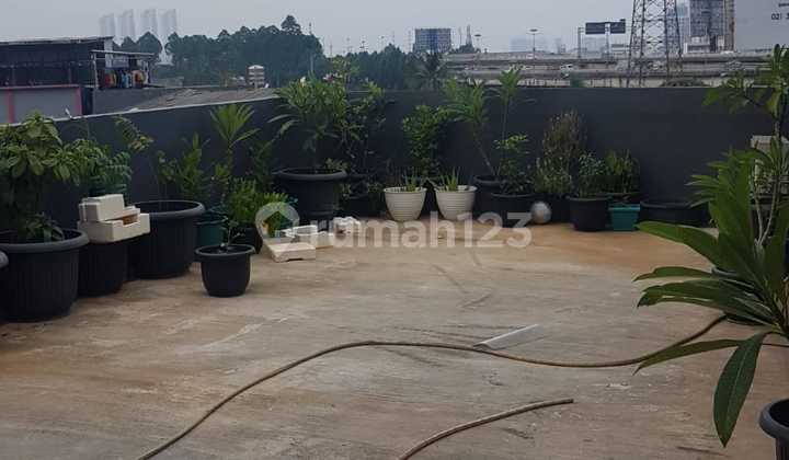 DIJUAL RUKO TELUK GONG TERENOVASI DEPAN JALAN RAYA
