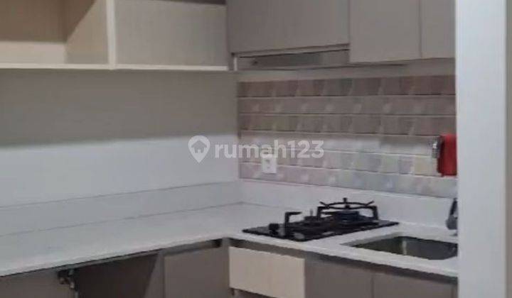 Apartemen Gold Coast Low Zone Siap Huni Semi Furnish  1