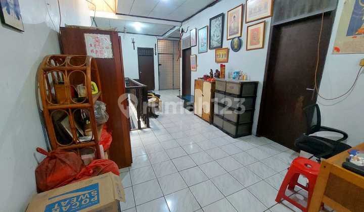 Dijual Rumah Jelambar Siap Huni Kondisi Bagus 2