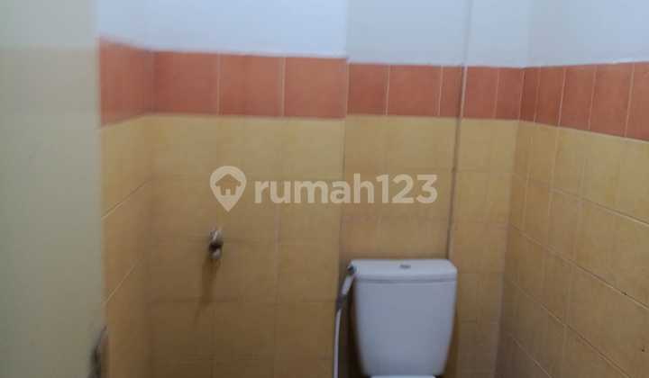 FOR SALE SHOPHOUSE IN MUARA KARANG, ROADSIDE, CAN ACCOMMODATE 4 CARS 2