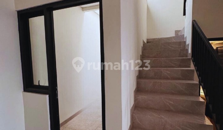 DIJUAL RUMAH KARANG TENGAH TERENOVASI TERMURAH 2