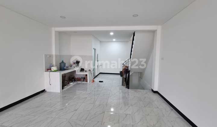 Ruko Jelambar lokasi strategis siap pakai harga murah